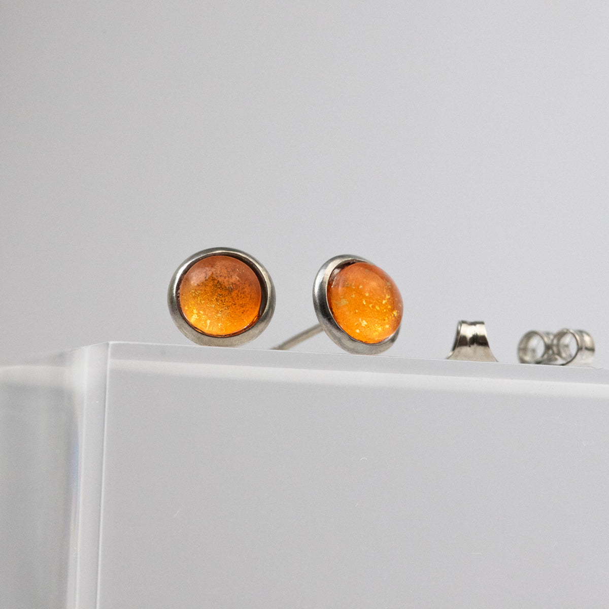 Peachy Orange Hypoallergenic Stud Earrings - 6mm